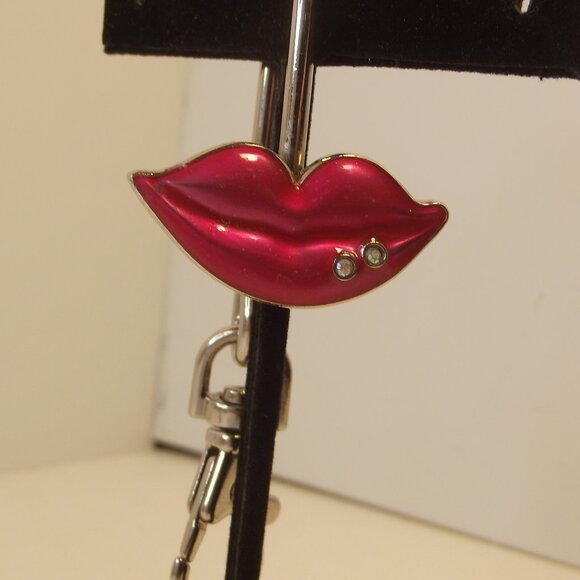 Purse Bag Charm Key Ring Key holder Lips & Rhinestones - Picture 1 of 6